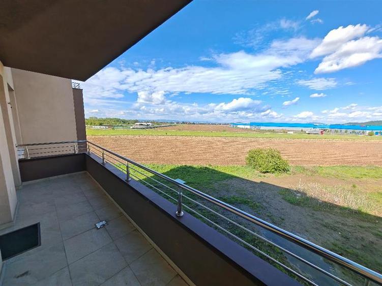 Apartament cu 2 camere decomandat, mobilat în Cristian