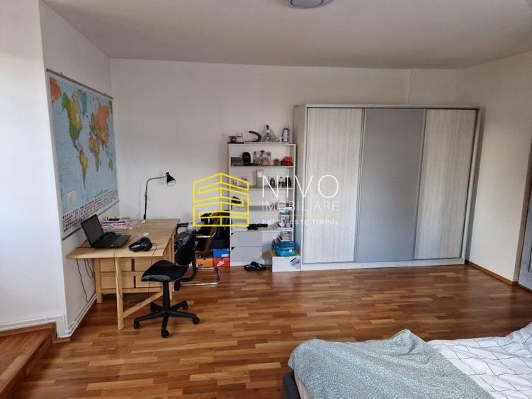 Duplex cu 5 camere cu Canalizare în Ultracentral