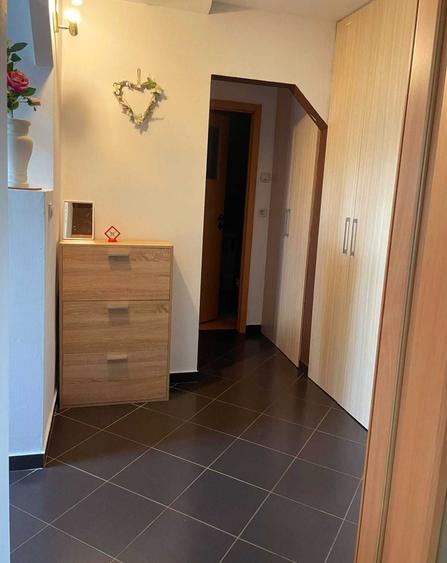 Apartament cu 2 camere decomandat în Malu Roșu