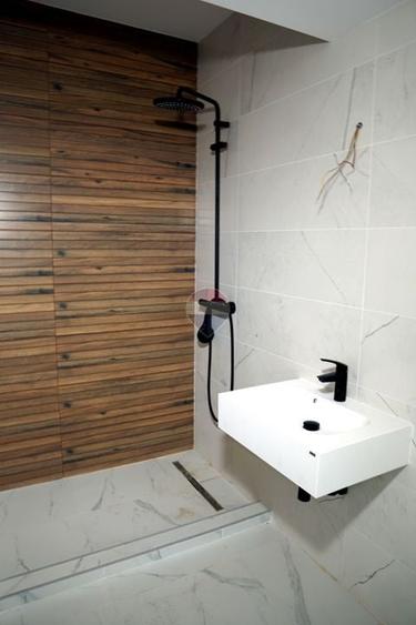 Apartament cu 3 camere decomandat în Theodor Pallady