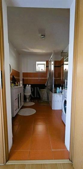 Casă individuală cu 4 camere cu Garaj în Sânmihaiu Român