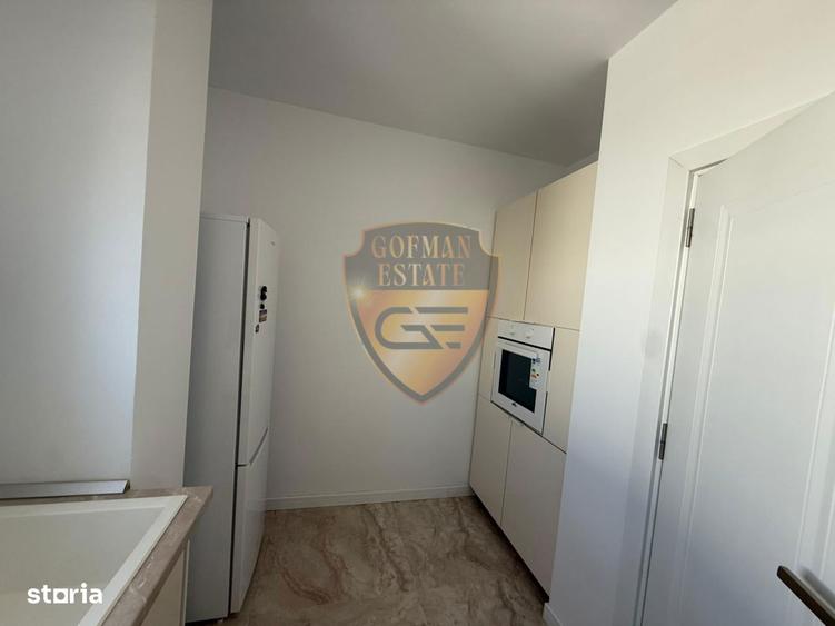 Apartament cu 4 camere, mobilat în Delfinariu
