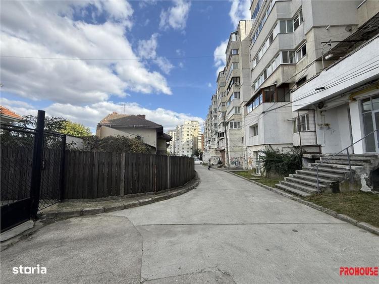 Spațiu comercial, în Banca Națională