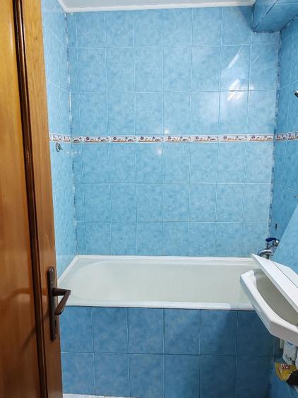 Apartament cu 3 camere semidecomandat în P-ța Gării