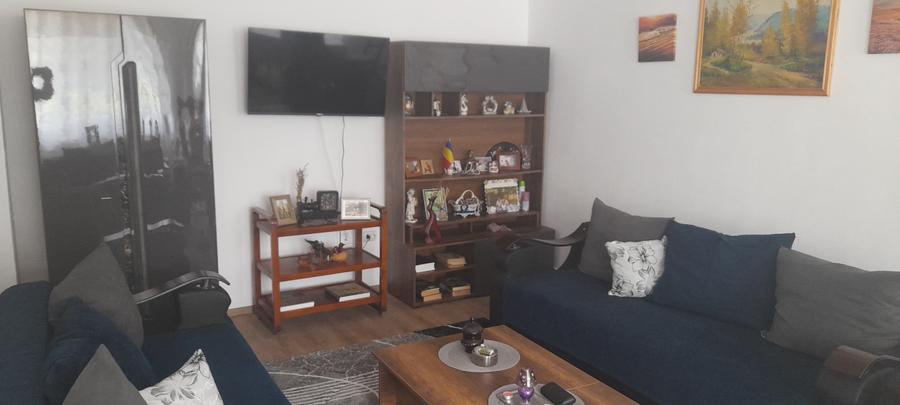 Casă individuală cu 5 camere cu Canalizare în Periferie