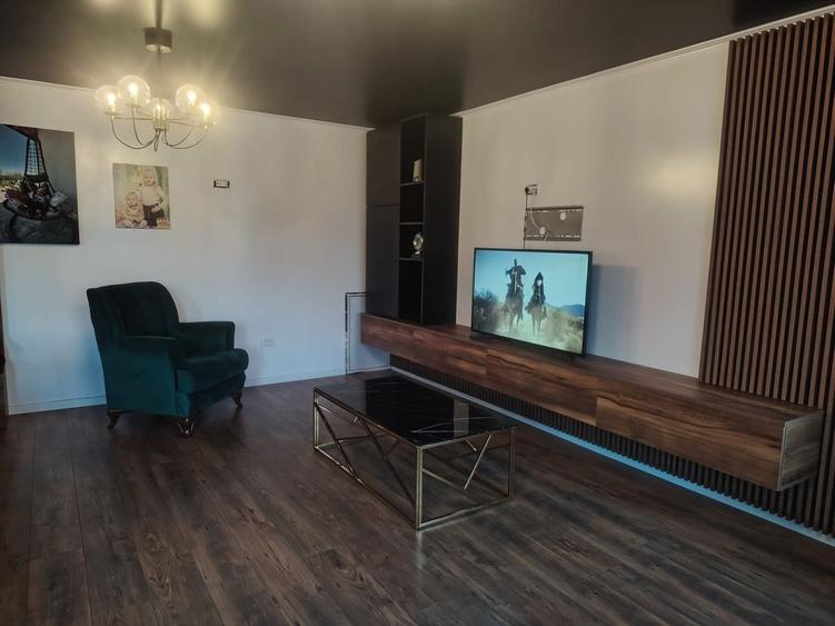 Casă individuală cu 5 camere cu Canalizare în Smârdan