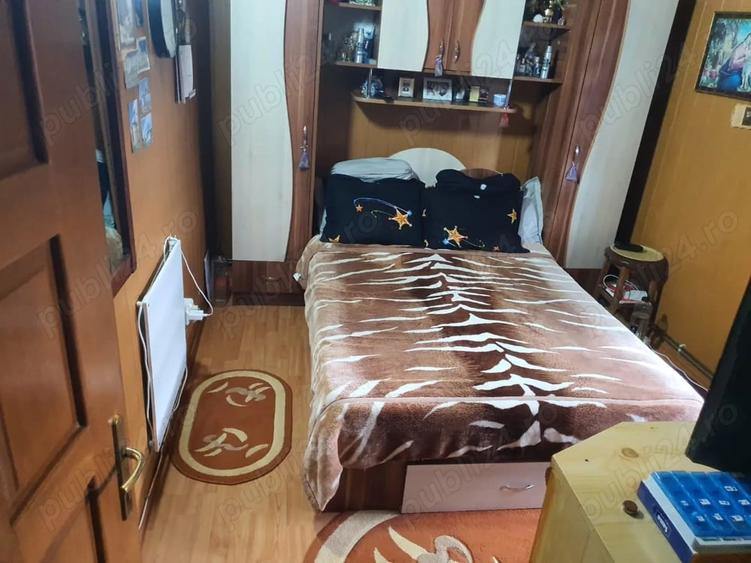 Casă cu 4 camere cu Teren 692 Mp în Vlădești