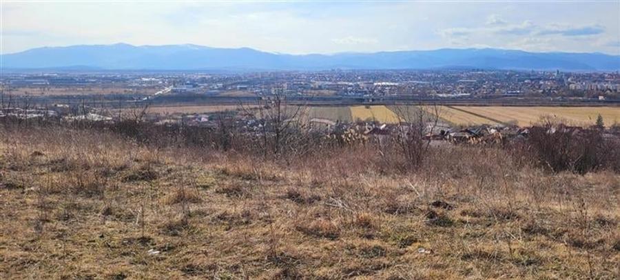 Teren Construcții intravilan de 907 mp, în Gușterița