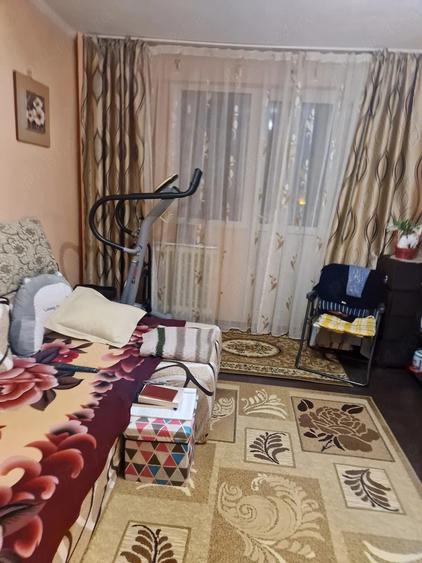 Apartament cu 2 camere decomandat în Tei