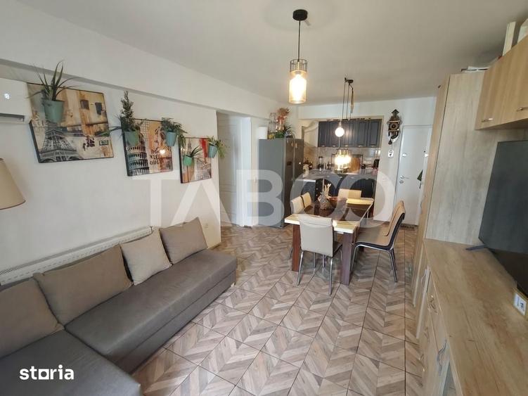 Apartament cu 3 camere decomandat în Central