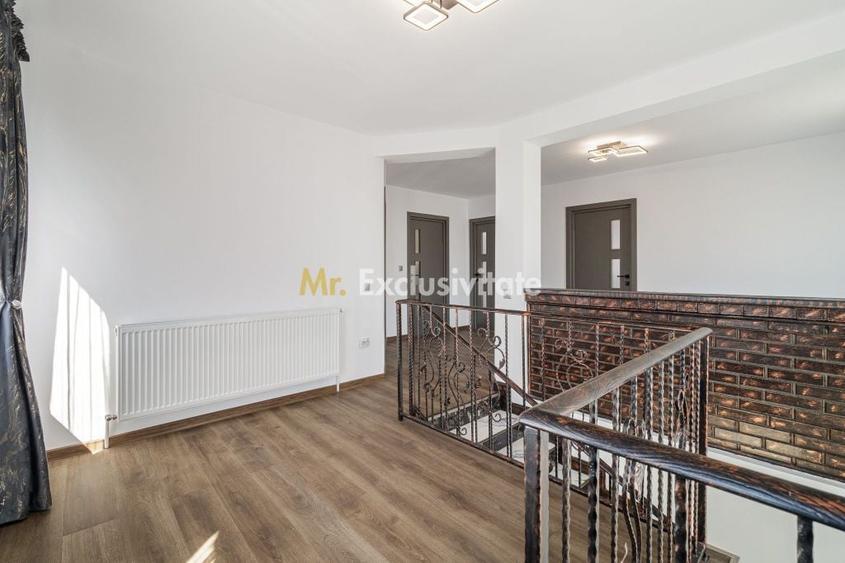Casă cu 5 camere cu Teren 457 Mp în Dobreni
