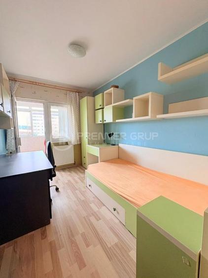 Apartament cu 3 camere decomandat în Dacia