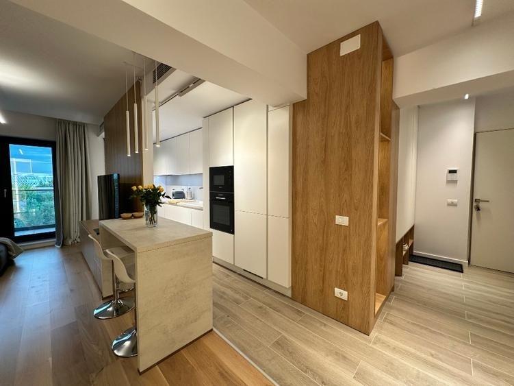 Apartament cu 2 camere semidecomandat, mobilat în Străulești