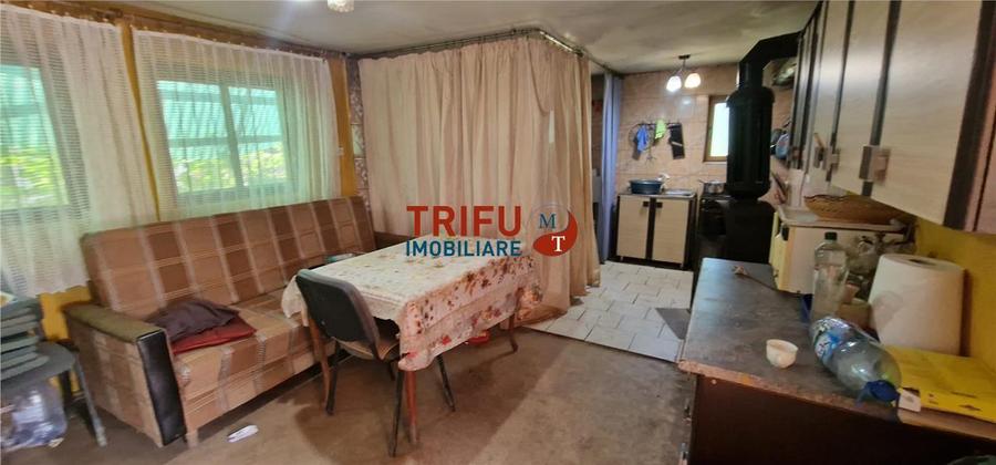 Casă individuală cu 3 camere cu Teren 2000 Mp în Hopârta