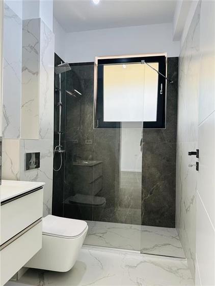 Casă individuală cu 6 camere cu Canalizare în Tunari