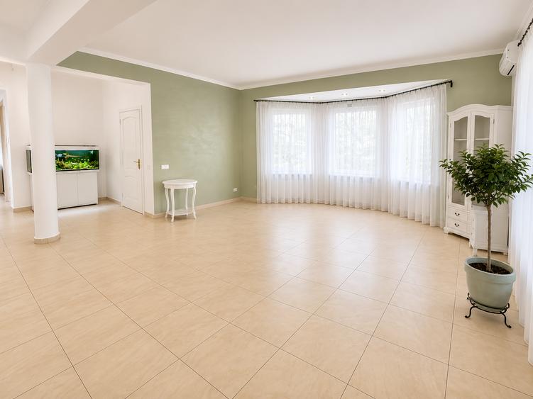Casă individuală cu 7 camere cu Canalizare în Pipera