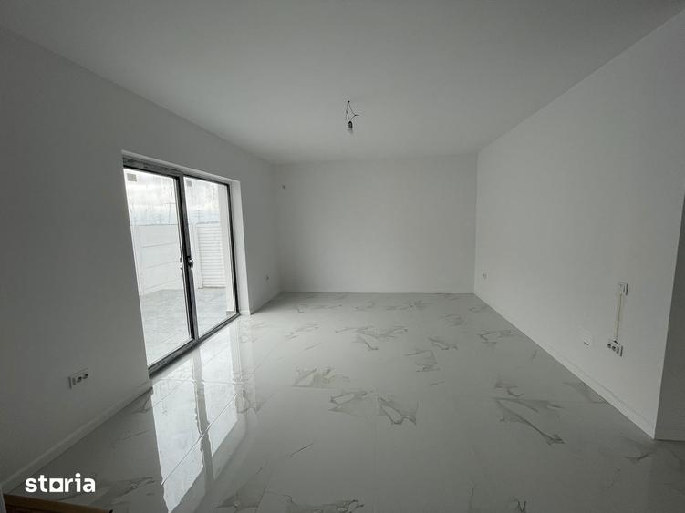 Casă cu 4 camere cu Teren 350 Mp în Clinceni