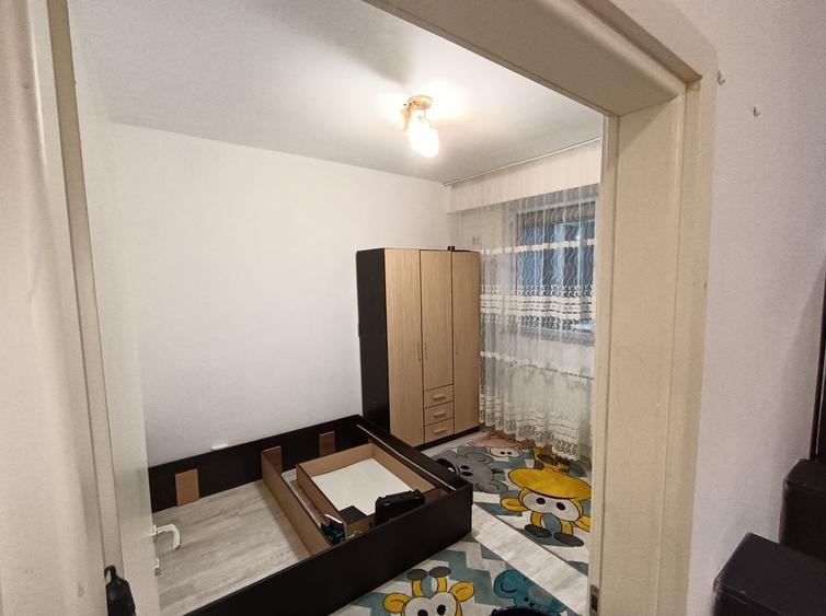Apartament cu 2 camere semidecomandat în Chiajna