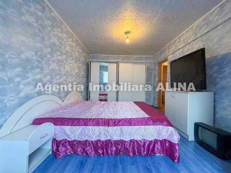 Apartament cu 3 camere decomandat în Astoria