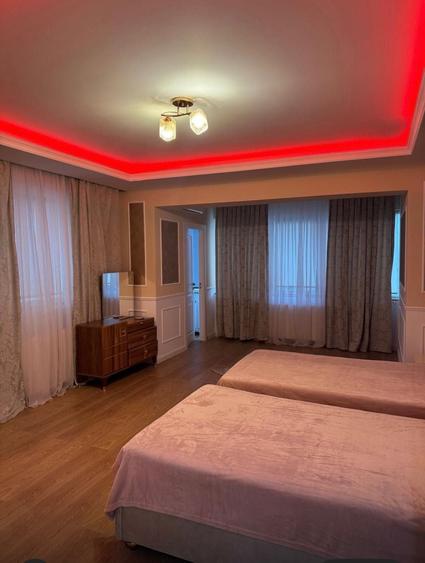 Apartament cu 3 camere decomandat în Faleza Nord