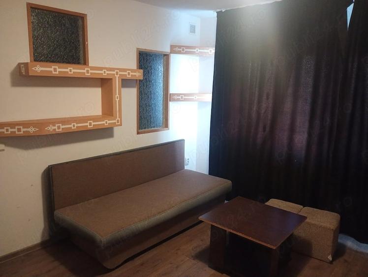 Apartament cu 2 camere semidecomandat în Cug