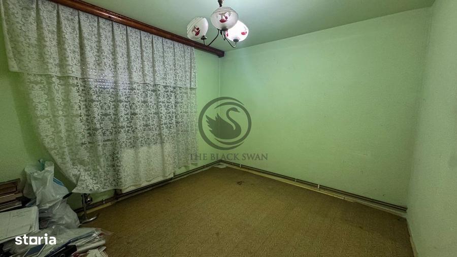 Apartament cu 4 camere decomandat în Central