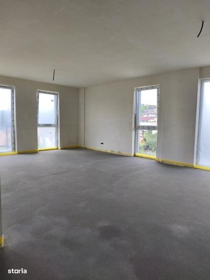 Apartament cu 4 camere în Central