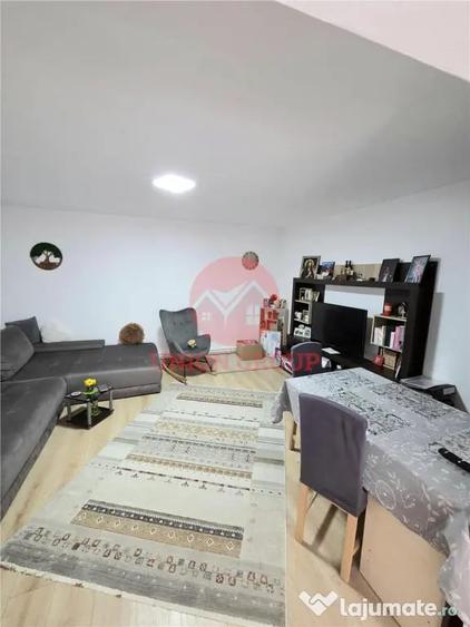 Casă cu 5 camere cu Teren 593 Mp în Central