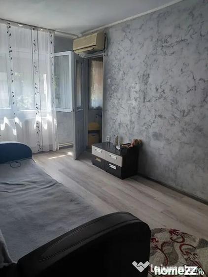 Apartament cu 2 camere semidecomandat în Micro 40