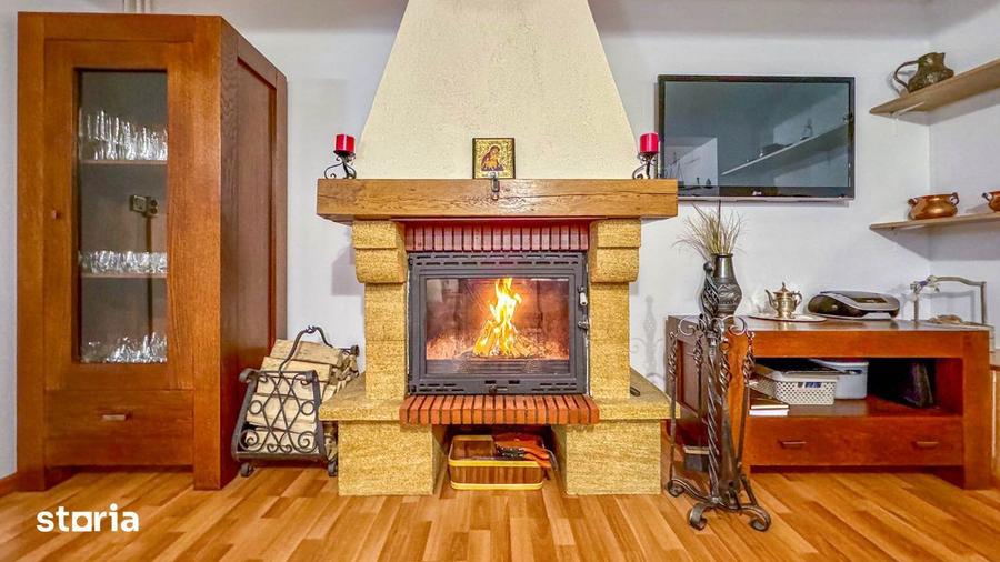 Casă cu 10 camere cu Teren 1422 Mp în Central