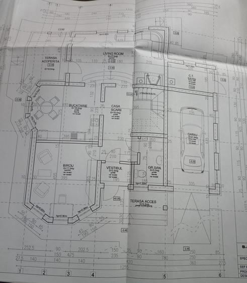 Casă individuală cu 6 camere cu Garaj în Exterior Est