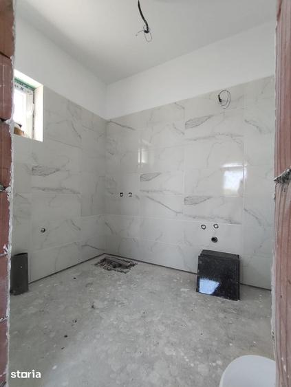 Casă cu 4 camere cu Teren 399 Mp în Crevedia