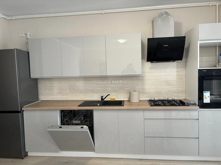 Apartament cu 2 camere decomandat în Spitalul Județean
