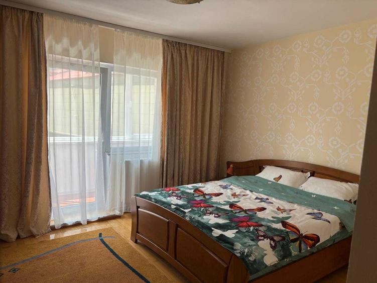 Apartament cu 3 camere decomandat în Răcădău