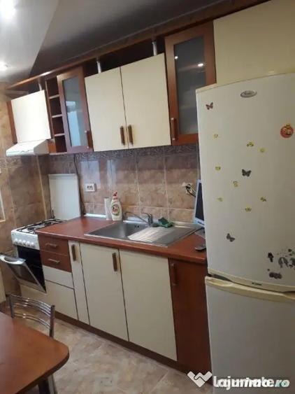 Apartament cu 2 camere decomandat în Buziașului