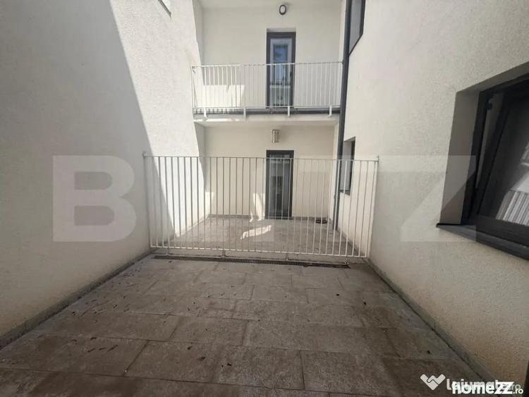 Apartament cu 3 camere semidecomandat în Semicentral