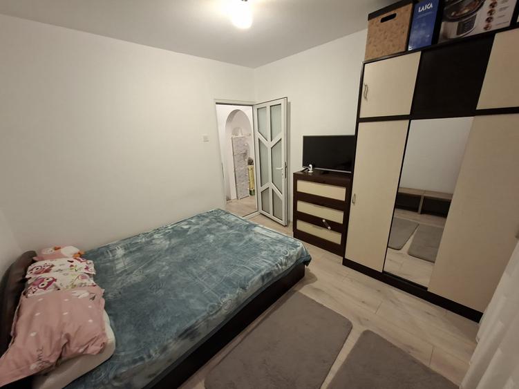 Apartament cu 2 camere semidecomandat, mobilat în Alexandru cel Bun