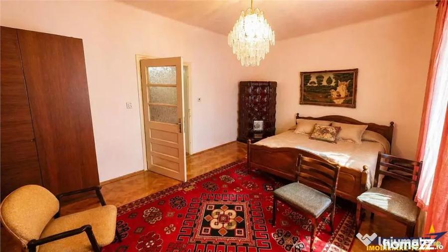 Casă cu 4 camere cu Teren 934 Mp în Central