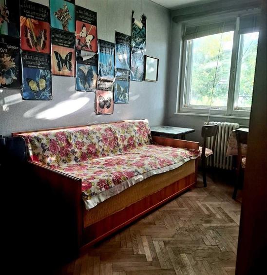Apartament cu 3 camere semidecomandat în Tomis II