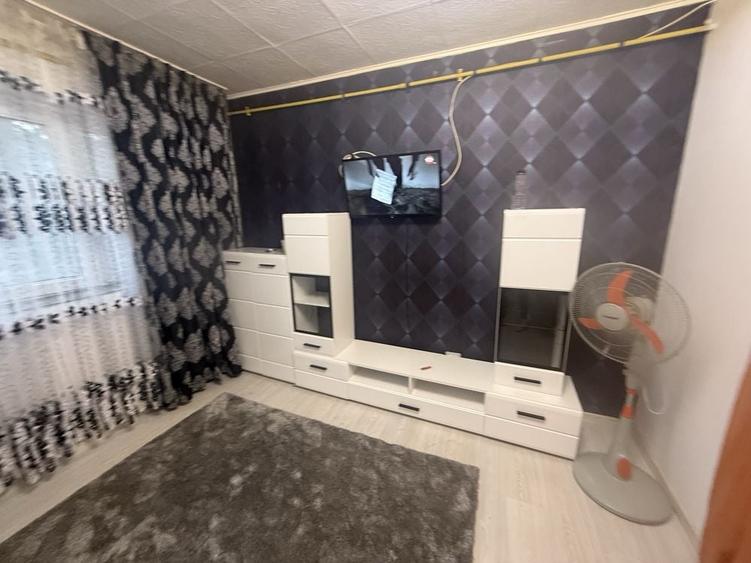 Garsonieră decomandată în Exterior Vest