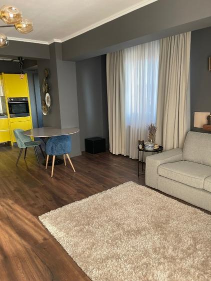 Apartament cu 2 camere semidecomandat, mobilat în Străulești