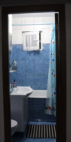 Apartament cu 3 camere decomandat, mobilat în Central