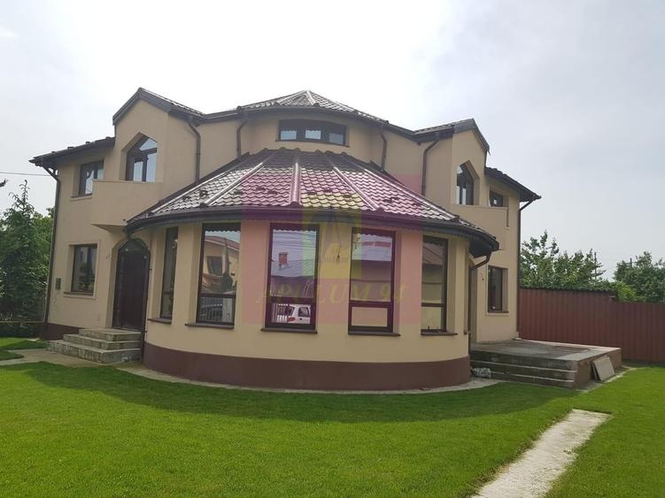 Casă cu 5 camere în Berceni