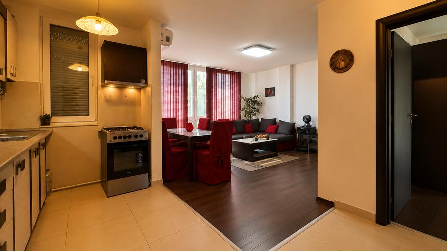Apartament cu 3 camere semidecomandat în Braytim