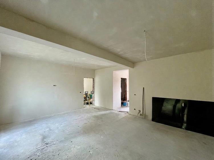 Duplex cu 5 camere cu Canalizare în Giroc