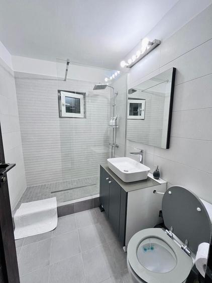 Apartament cu 3 camere în Sărari