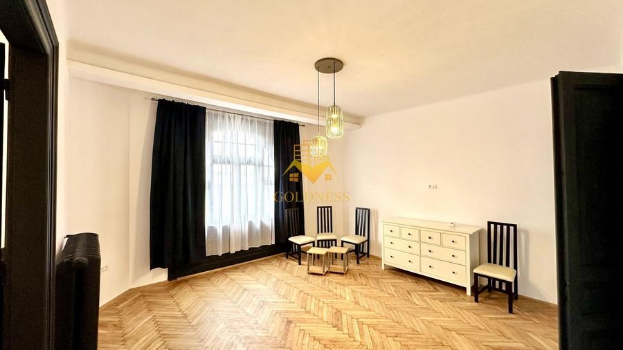 Apartament cu 3 camere semidecomandat, mobilat în Ultracentral