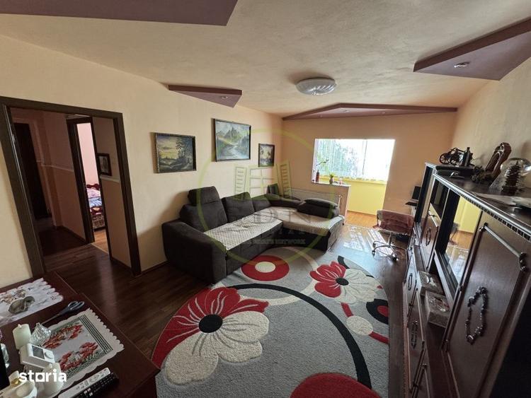 Apartament cu 4 camere, mobilat în Tractorul