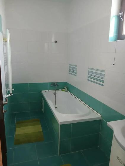 Casă cu Teren 160 Mp în Central