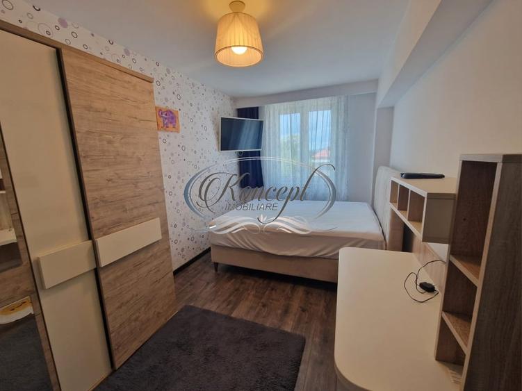 Apartament cu 3 camere semidecomandat, mobilat în Andrei Mureșanu